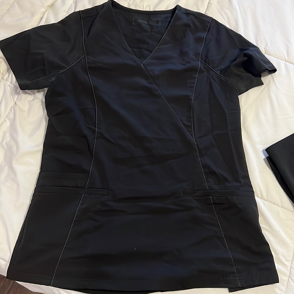 Black scrub set